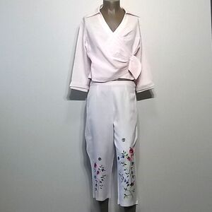 Stylishly embroidered 2pc Pink pants set by Baluchi